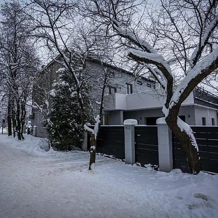 Spora 公寓 新塔尔格