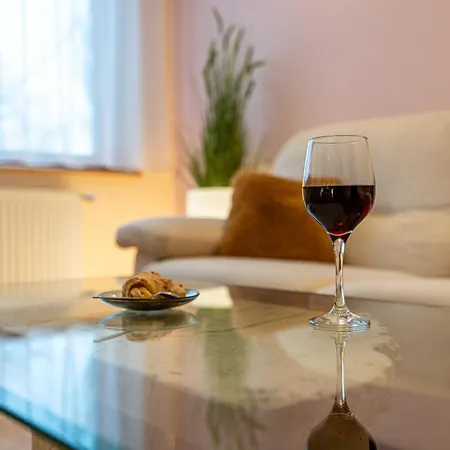 Spora 公寓 新塔尔格